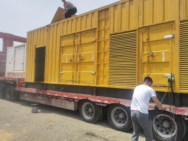 保康除了负载情况和发动机维护，还有哪些因素会影响 200kw 柴油发电机的油耗？